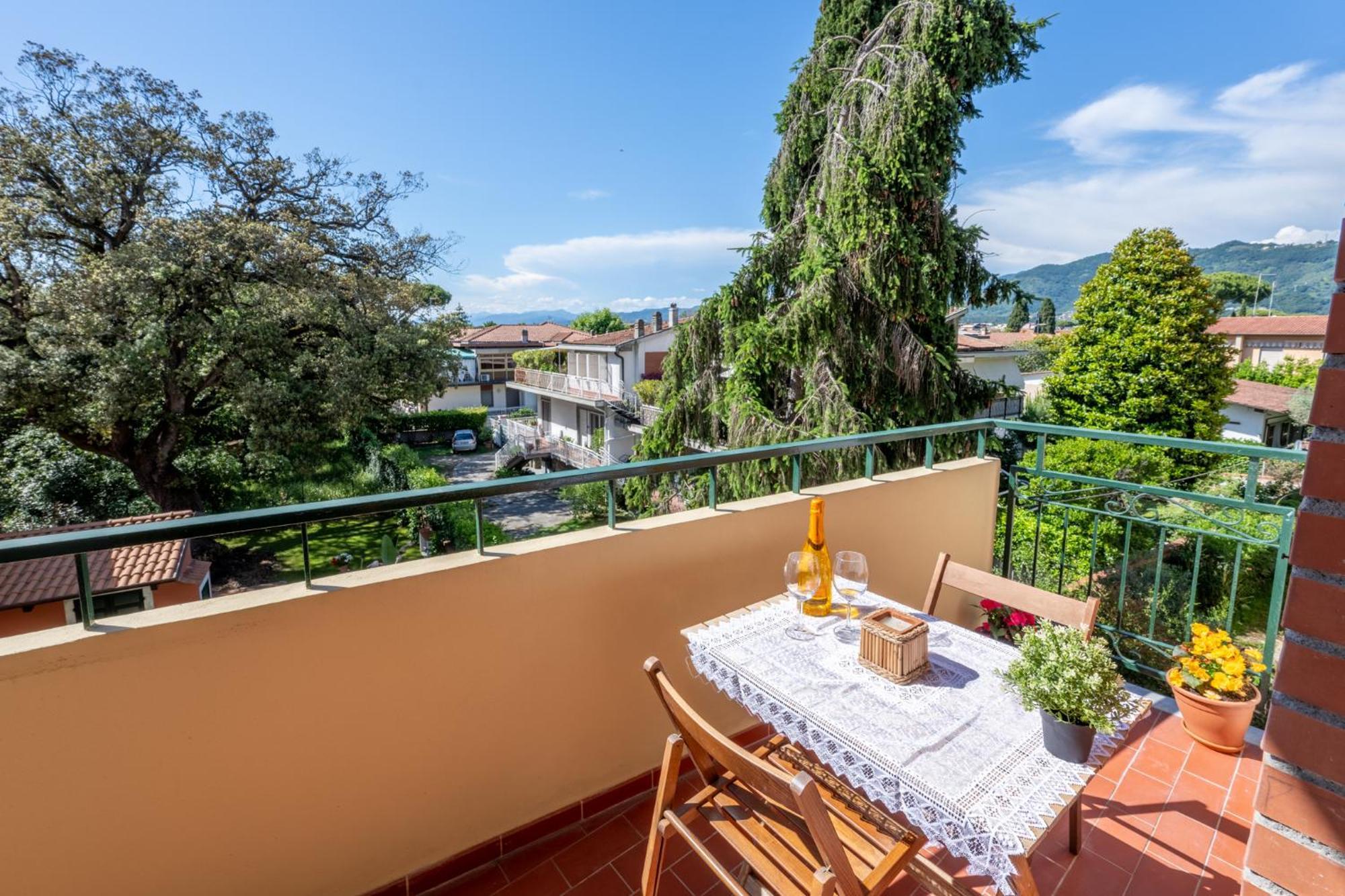 New Luxury 2Bdr Terrace, Views, Ac Leilighet Marina Di Carrara Eksteriør bilde