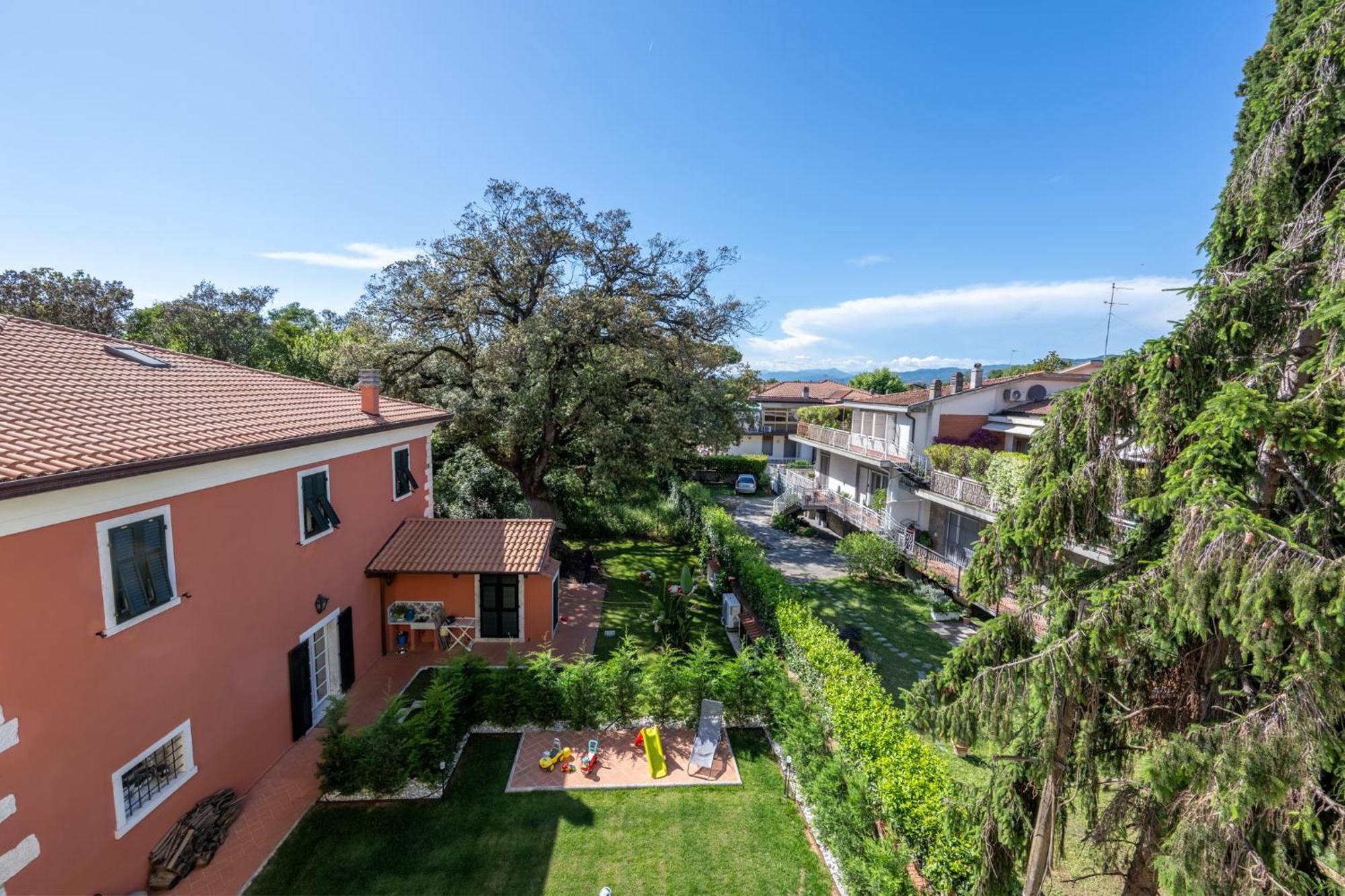 New Luxury 2Bdr Terrace, Views, Ac Leilighet Marina Di Carrara Eksteriør bilde